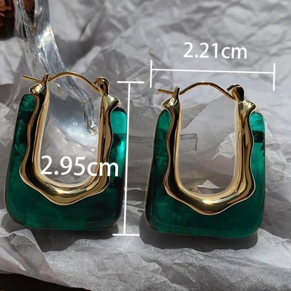 emerald green mini hoop earrings - Picture 5 of 7